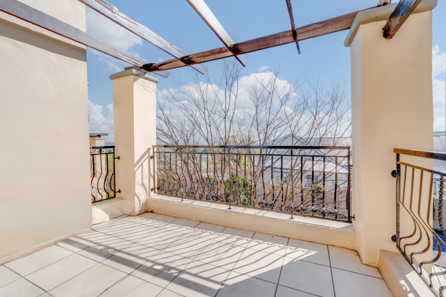 2 Bedroom Property for Sale in Lonehill Gauteng