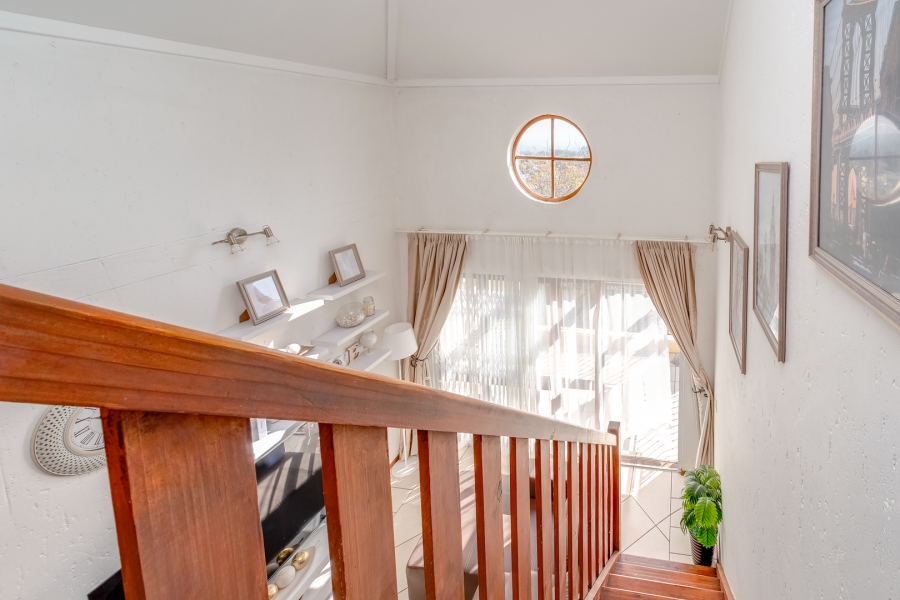 2 Bedroom Property for Sale in Lonehill Gauteng
