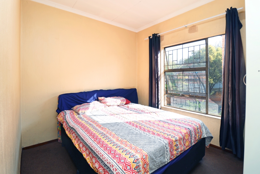 2 Bedroom Property for Sale in Weltevreden Park Gauteng