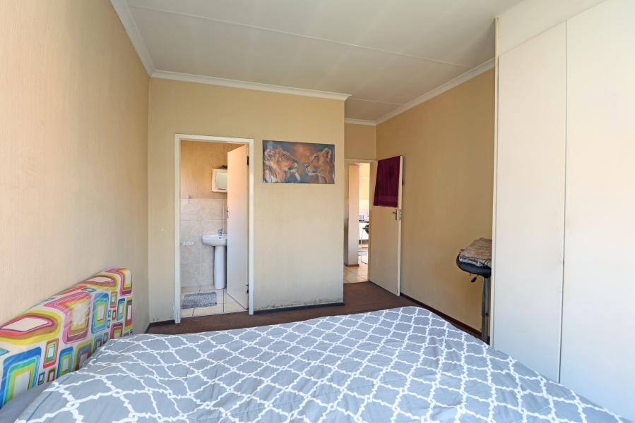 2 Bedroom Property for Sale in Weltevreden Park Gauteng