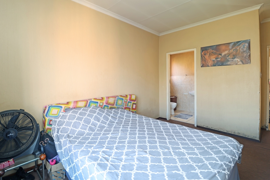2 Bedroom Property for Sale in Weltevreden Park Gauteng