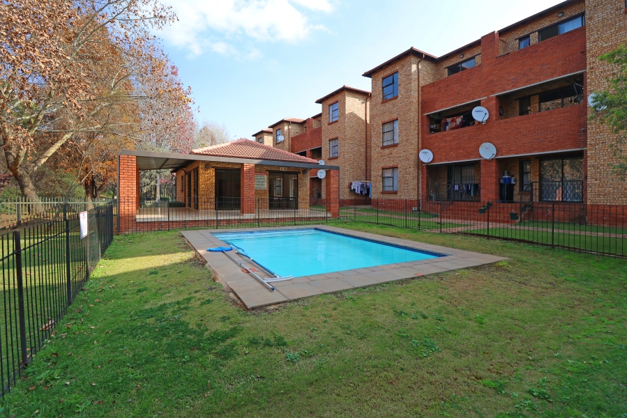 2 Bedroom Property for Sale in Weltevreden Park Gauteng