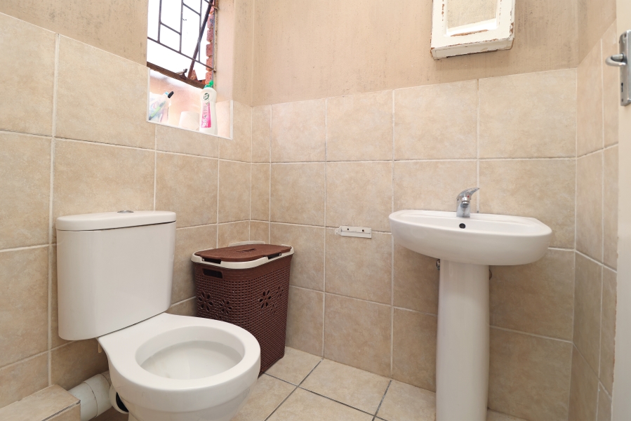 2 Bedroom Property for Sale in Weltevreden Park Gauteng