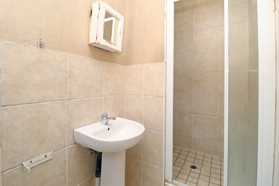 2 Bedroom Property for Sale in Weltevreden Park Gauteng