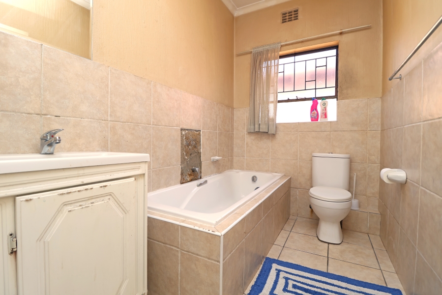 2 Bedroom Property for Sale in Weltevreden Park Gauteng