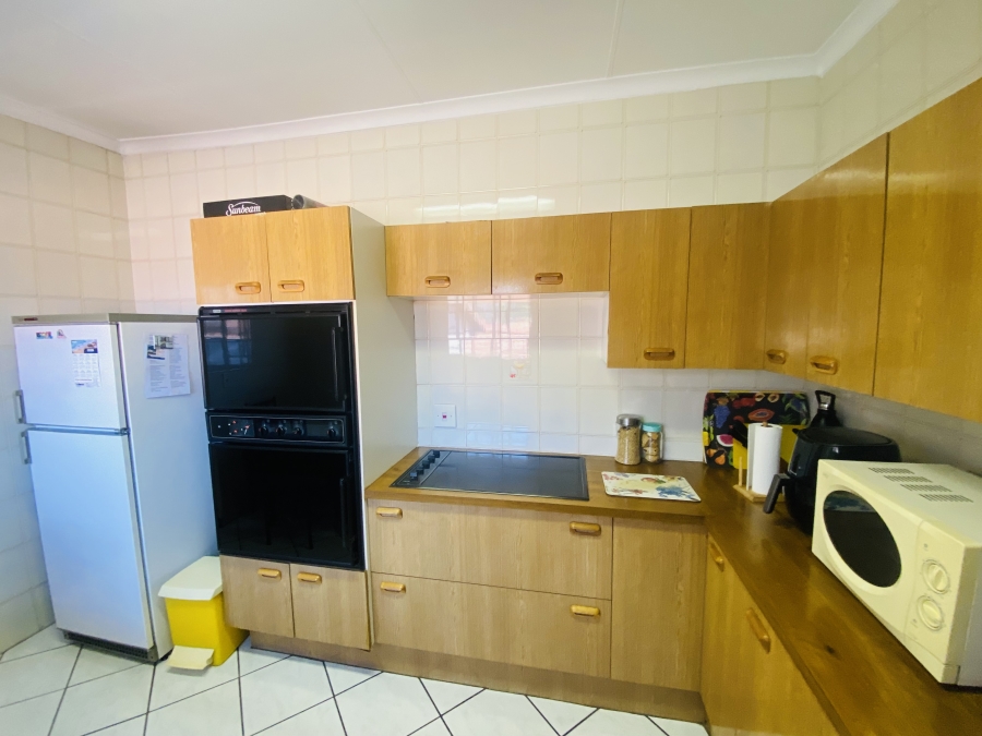 3 Bedroom Property for Sale in New Redruth Gauteng