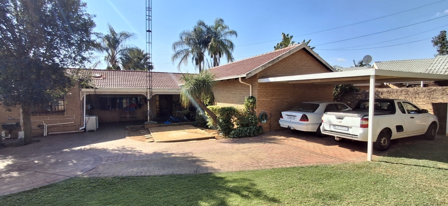 4 Bedroom Property for Sale in Montana Park Gauteng