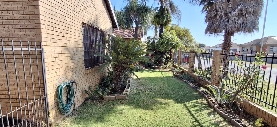 4 Bedroom Property for Sale in Montana Park Gauteng