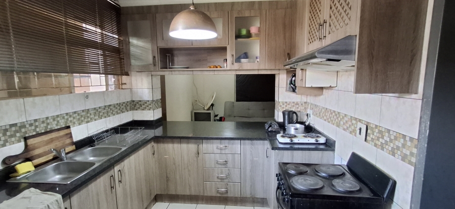 2 Bedroom Property for Sale in Sunnyside Gauteng