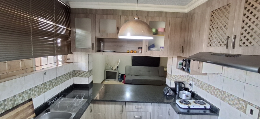 2 Bedroom Property for Sale in Sunnyside Gauteng