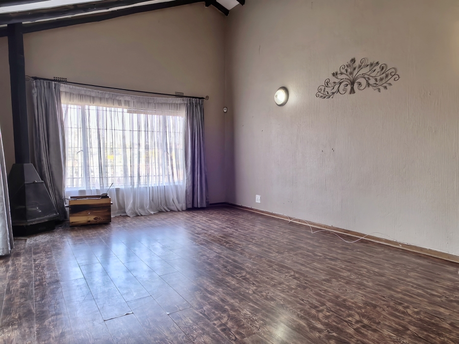 3 Bedroom Property for Sale in Rangeview Gauteng
