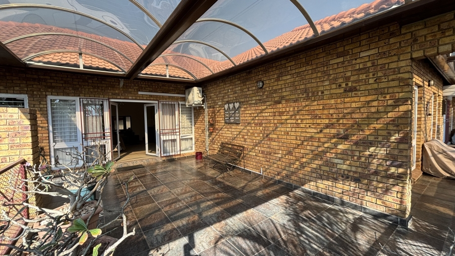 4 Bedroom Property for Sale in Montana Park Gauteng