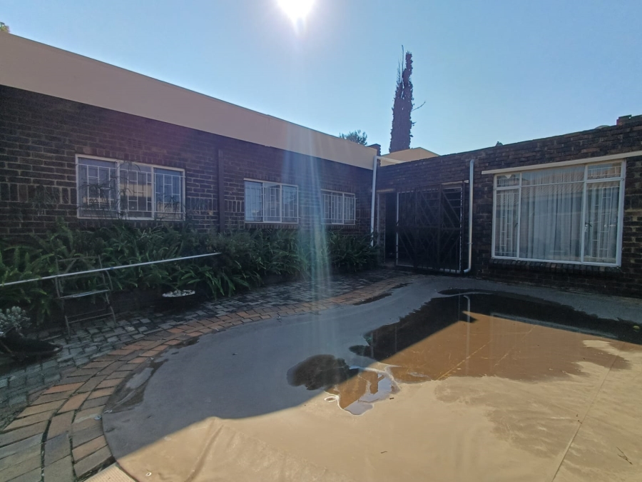 6 Bedroom Property for Sale in Vanderbijlpark SE Gauteng