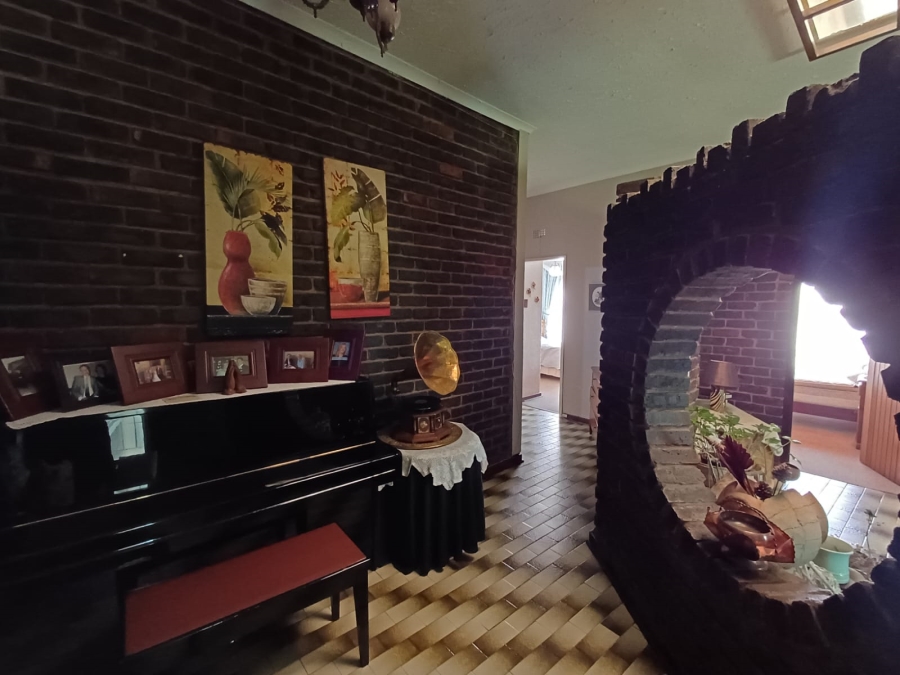 6 Bedroom Property for Sale in Vanderbijlpark SE Gauteng