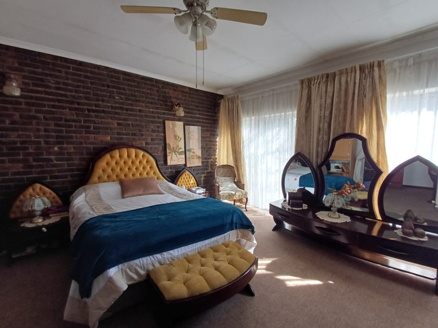 6 Bedroom Property for Sale in Vanderbijlpark SE Gauteng