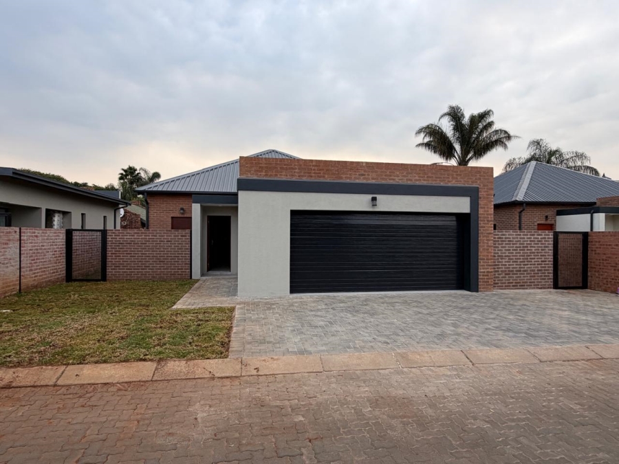 3 Bedroom Property for Sale in Annlin Gauteng