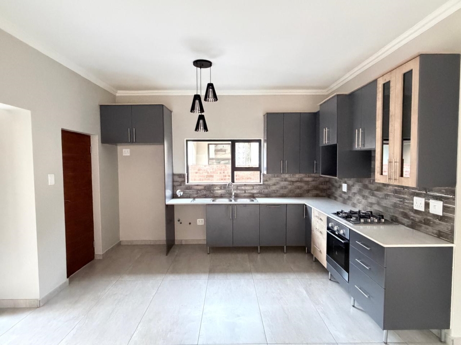 3 Bedroom Property for Sale in Annlin Gauteng