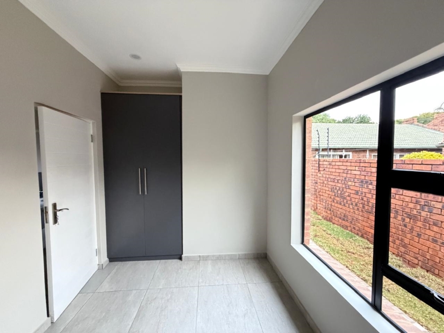 3 Bedroom Property for Sale in Annlin Gauteng