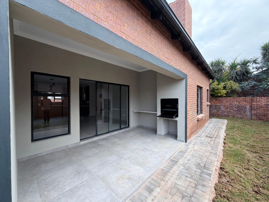 3 Bedroom Property for Sale in Annlin Gauteng