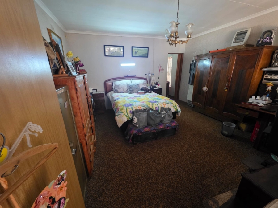4 Bedroom Property for Sale in Crystal Park Gauteng