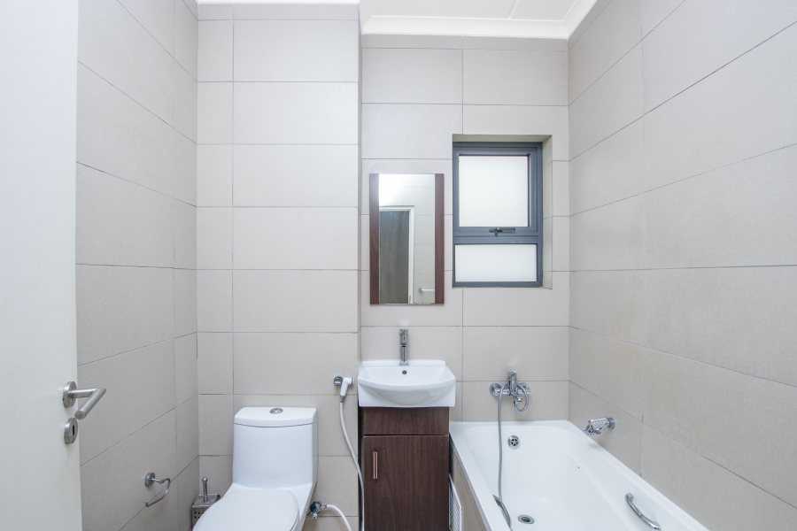 To Let 2 Bedroom Property for Rent in Fourways Gauteng
