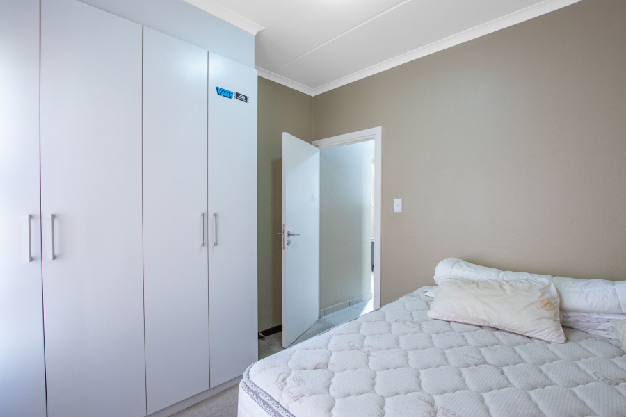 To Let 2 Bedroom Property for Rent in Fourways Gauteng