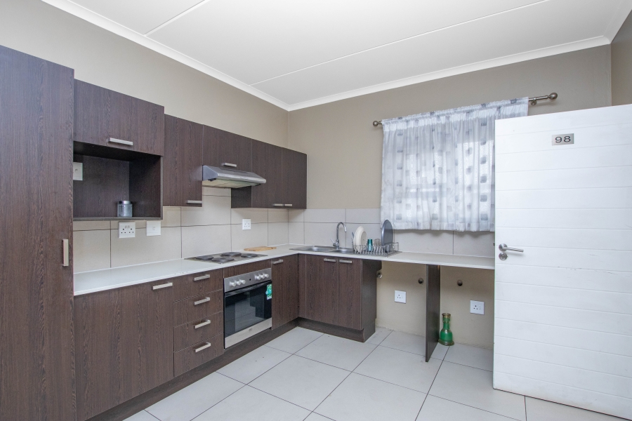 To Let 2 Bedroom Property for Rent in Fourways Gauteng