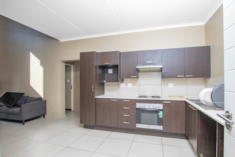 To Let 2 Bedroom Property for Rent in Fourways Gauteng