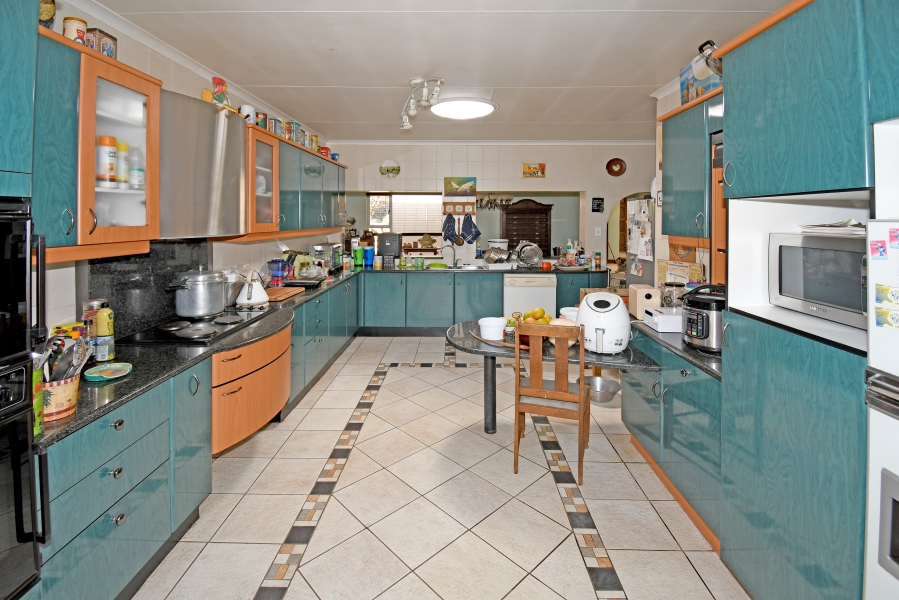 4 Bedroom Property for Sale in Wierdaglen Estate Gauteng
