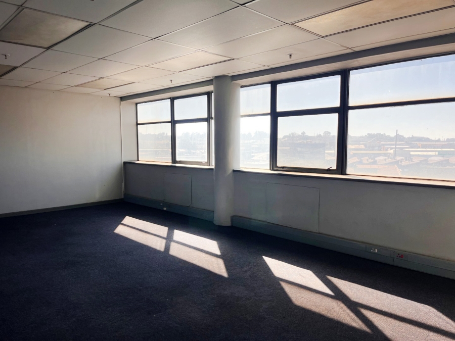 To Let Commercial Property for Rent in Germiston Central Gauteng
