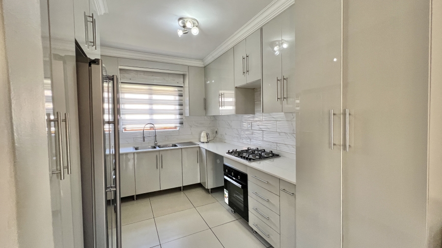3 Bedroom Property for Sale in Halfway Gardens Gauteng