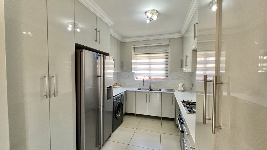 3 Bedroom Property for Sale in Halfway Gardens Gauteng
