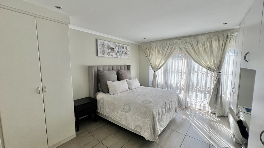 3 Bedroom Property for Sale in Halfway Gardens Gauteng