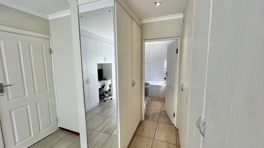 3 Bedroom Property for Sale in Halfway Gardens Gauteng