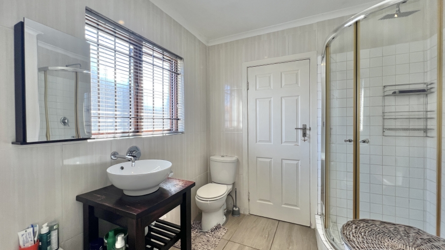 3 Bedroom Property for Sale in Halfway Gardens Gauteng