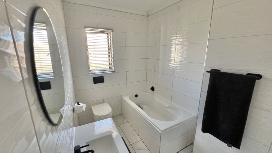 3 Bedroom Property for Sale in Halfway Gardens Gauteng