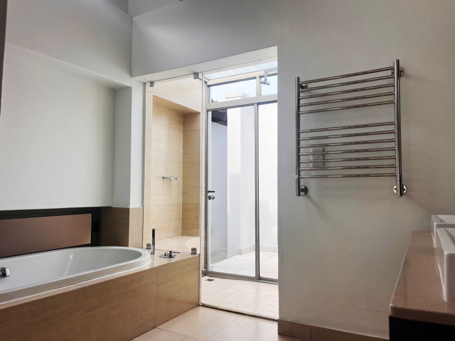 To Let 3 Bedroom Property for Rent in Eltonhill Gauteng