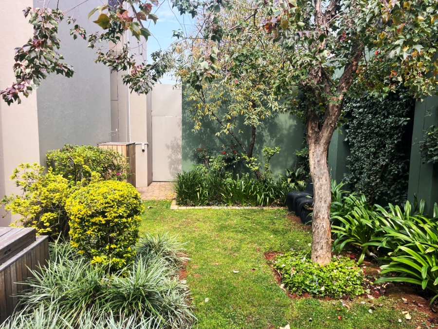 To Let 3 Bedroom Property for Rent in Eltonhill Gauteng