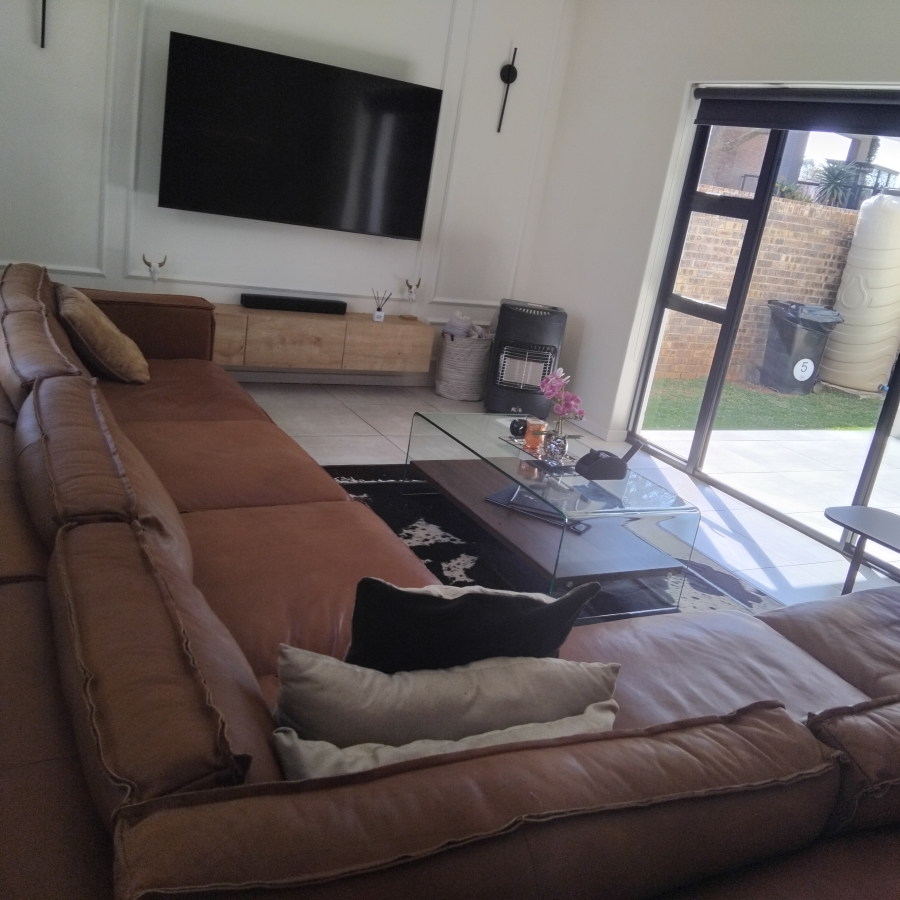 3 Bedroom Property for Sale in Ruimsig Country Estate Gauteng