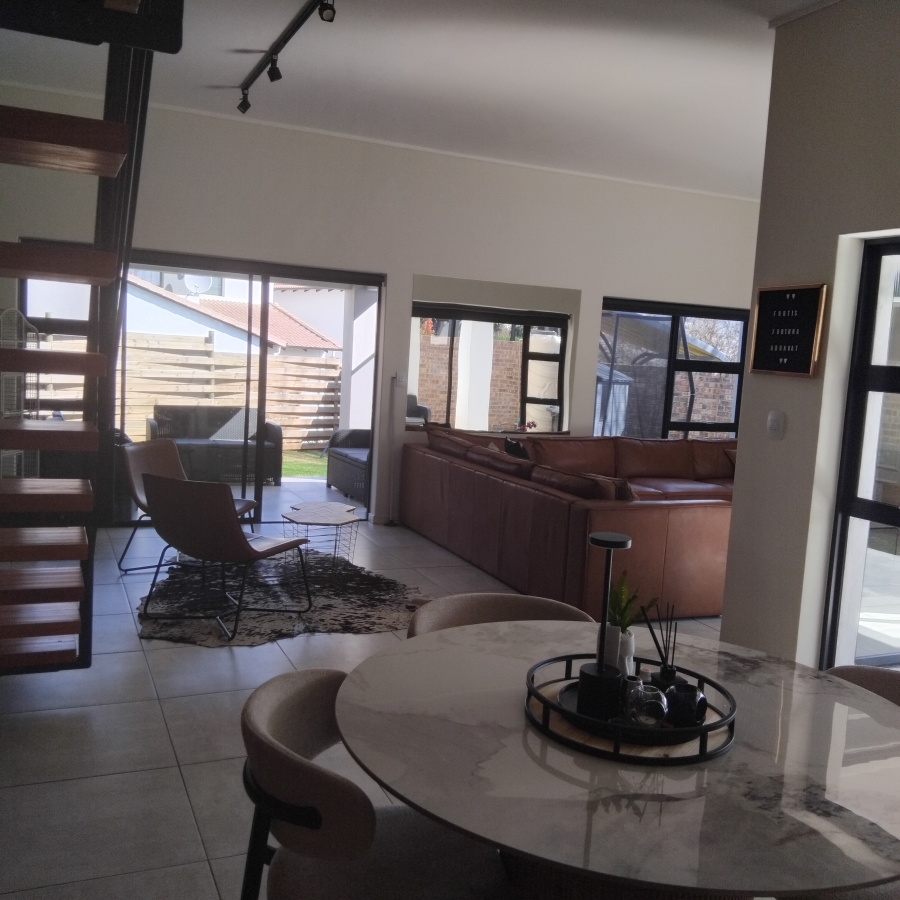 3 Bedroom Property for Sale in Ruimsig Country Estate Gauteng