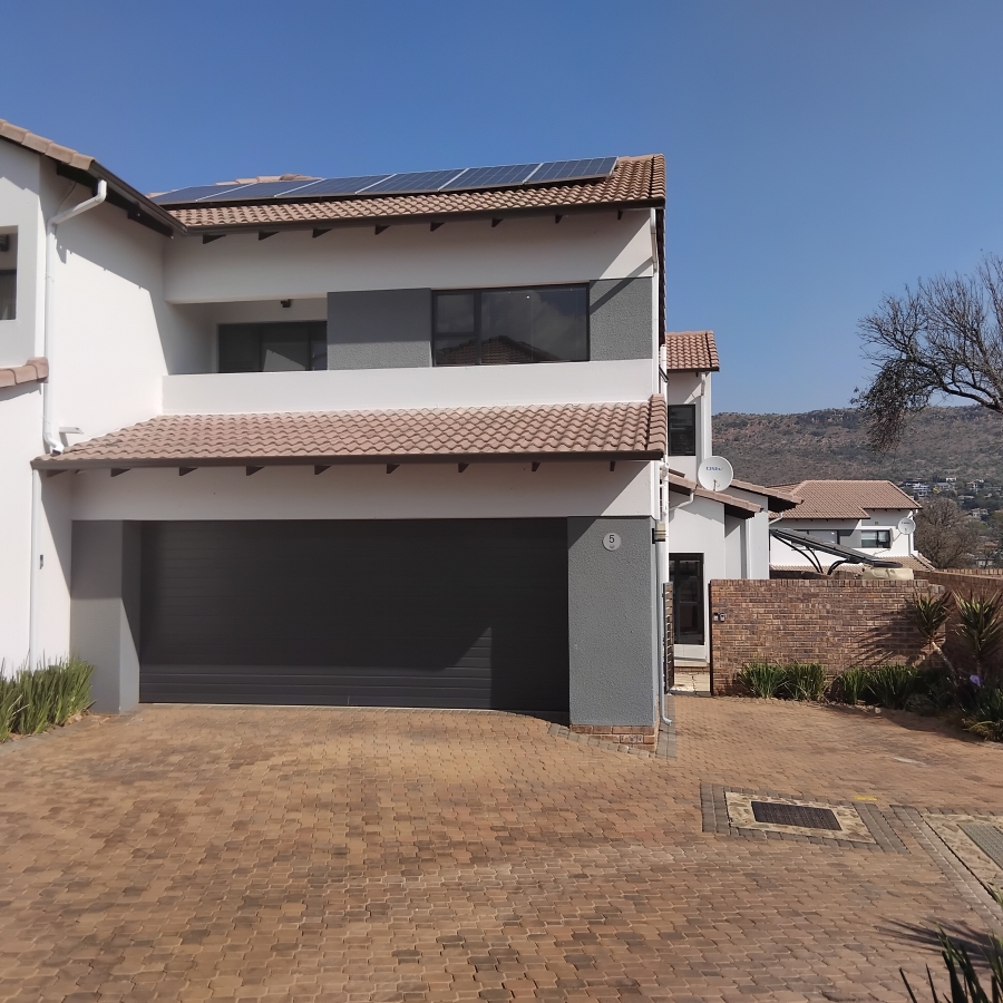 3 Bedroom Property for Sale in Ruimsig Country Estate Gauteng