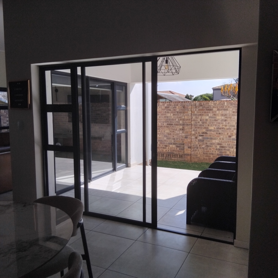 3 Bedroom Property for Sale in Ruimsig Country Estate Gauteng