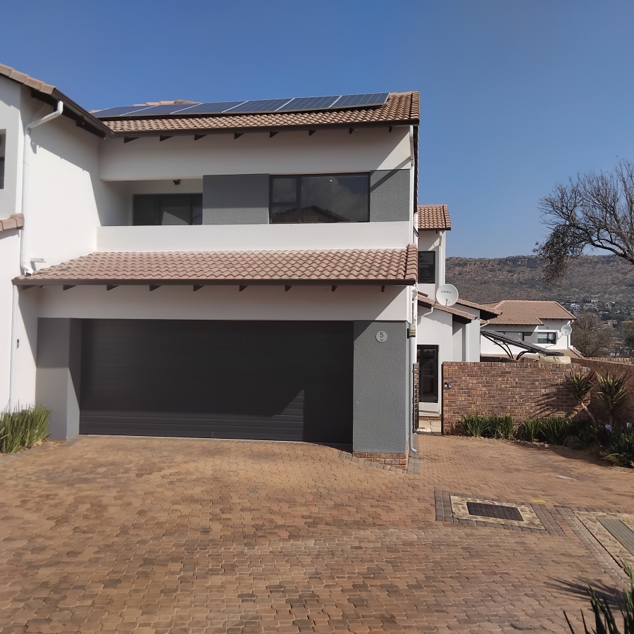 3 Bedroom Property for Sale in Ruimsig Country Estate Gauteng