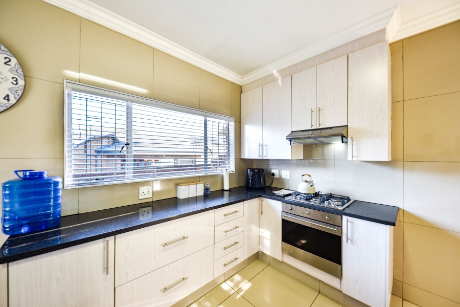 4 Bedroom Property for Sale in Garsfontein Gauteng