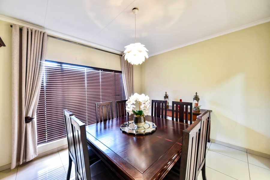 4 Bedroom Property for Sale in Garsfontein Gauteng