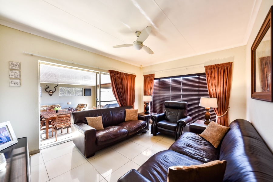 4 Bedroom Property for Sale in Garsfontein Gauteng