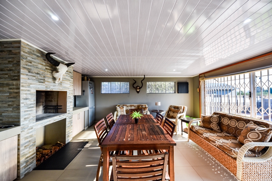 4 Bedroom Property for Sale in Garsfontein Gauteng