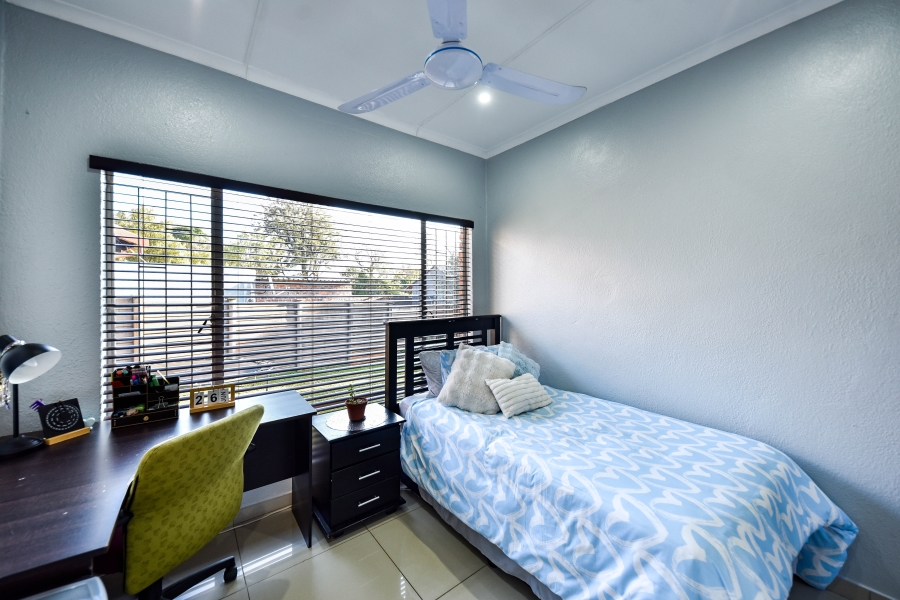 4 Bedroom Property for Sale in Garsfontein Gauteng