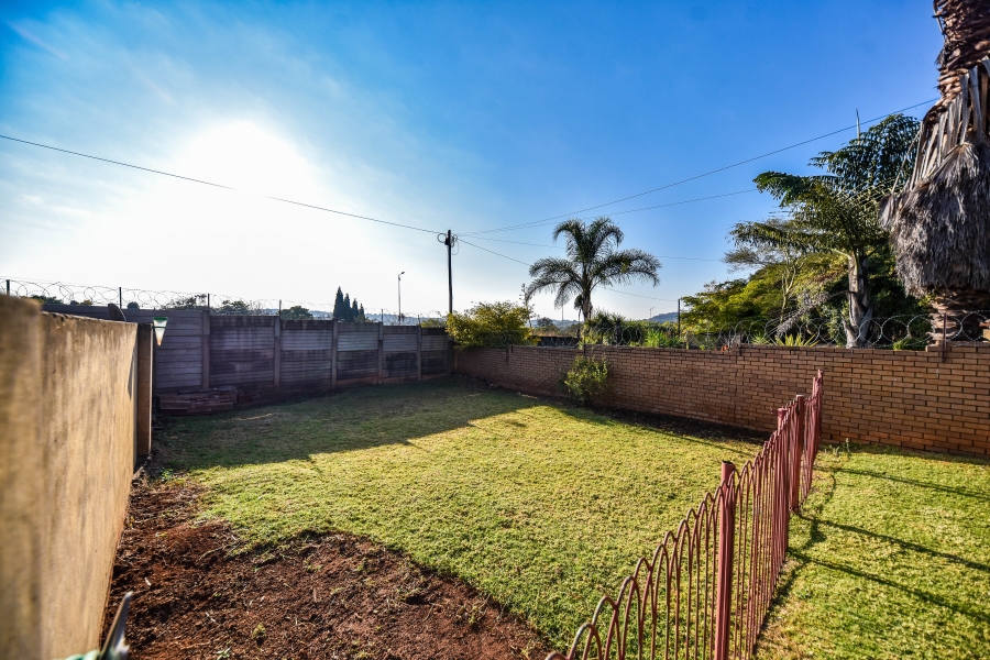 4 Bedroom Property for Sale in Garsfontein Gauteng