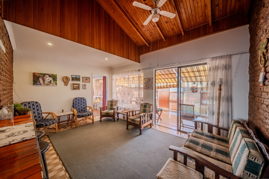 4 Bedroom Property for Sale in Elardus Park Gauteng